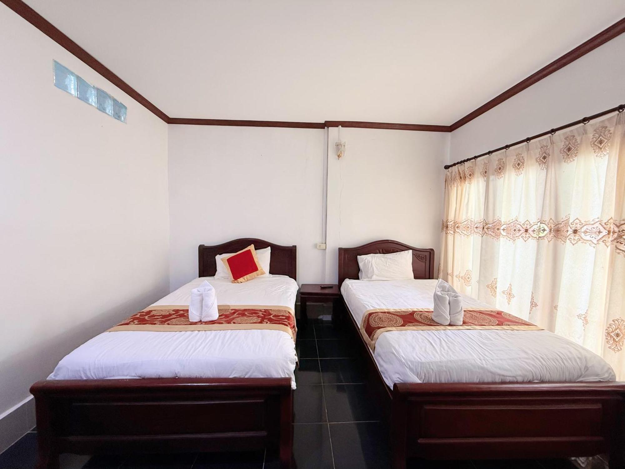 Vangvieng Sisavang Mountain View Hotel Vang Vieng Zewnętrze zdjęcie