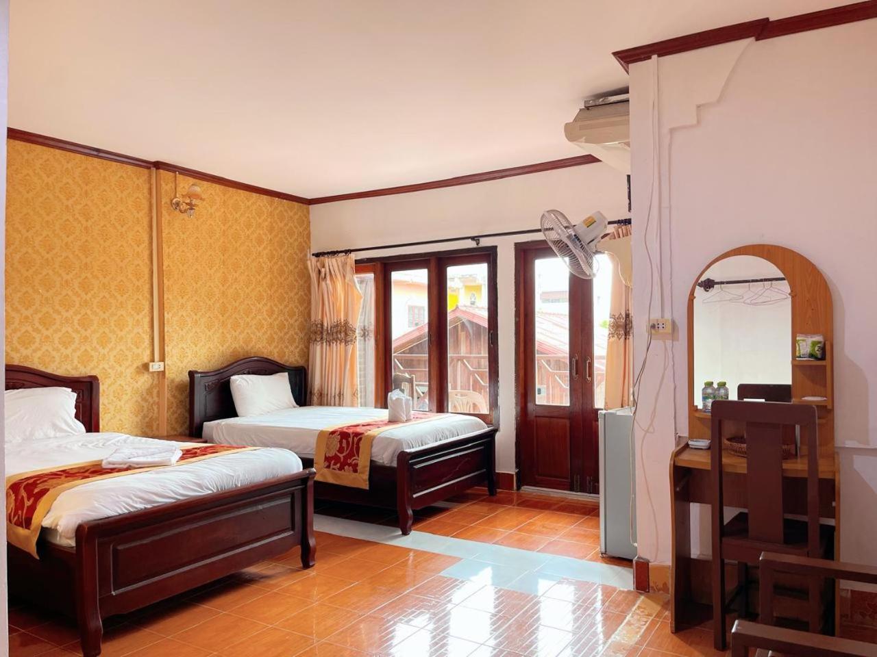 Vangvieng Sisavang Mountain View Hotel Vang Vieng Zewnętrze zdjęcie