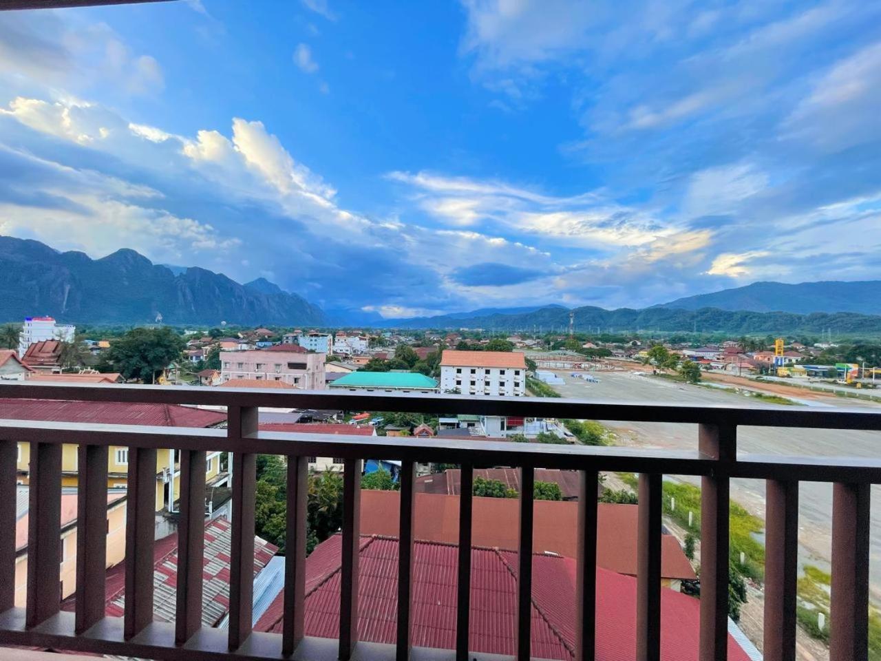 Vangvieng Sisavang Mountain View Hotel Vang Vieng Zewnętrze zdjęcie