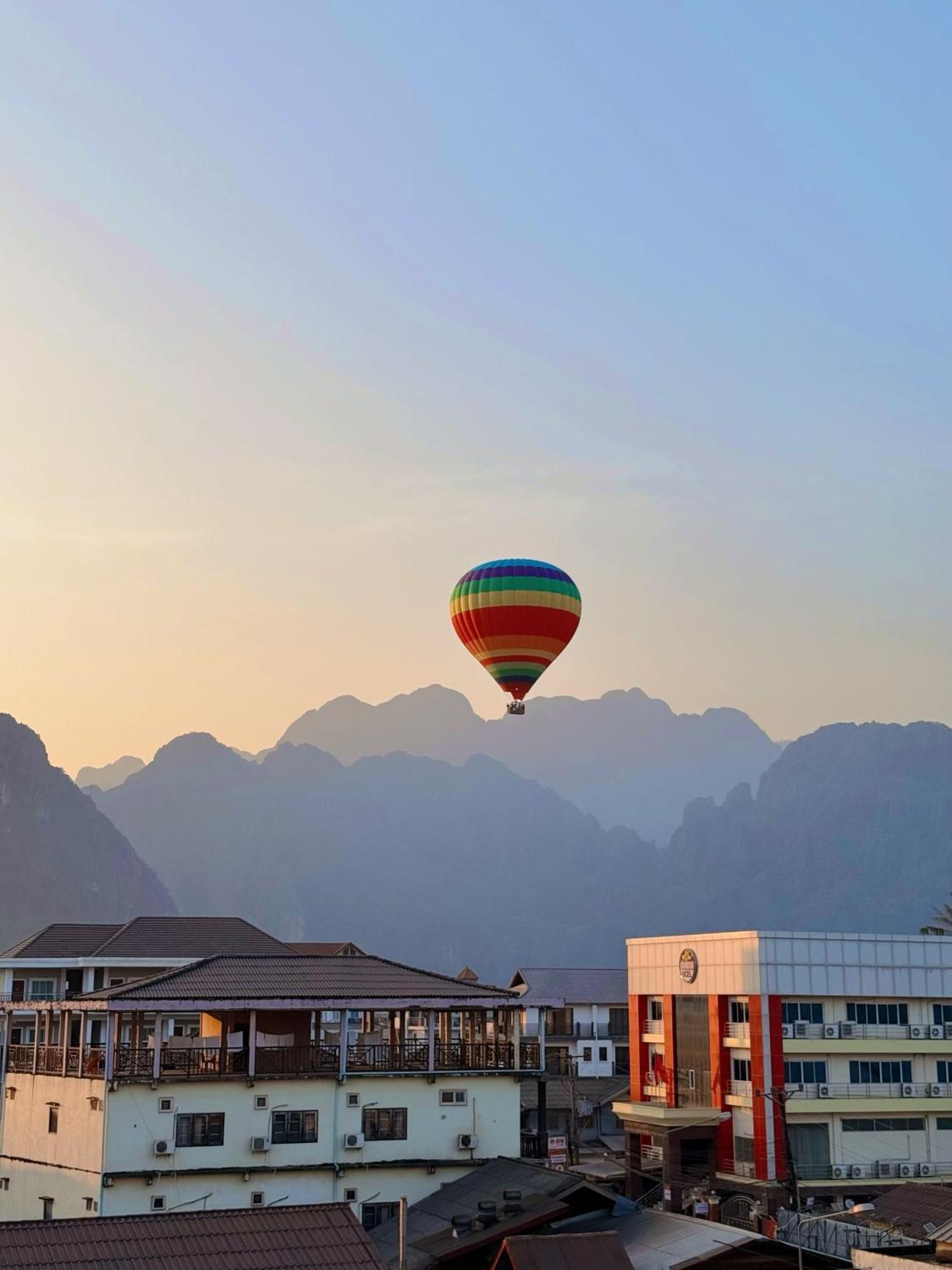 Vangvieng Sisavang Mountain View Hotel Vang Vieng Zewnętrze zdjęcie
