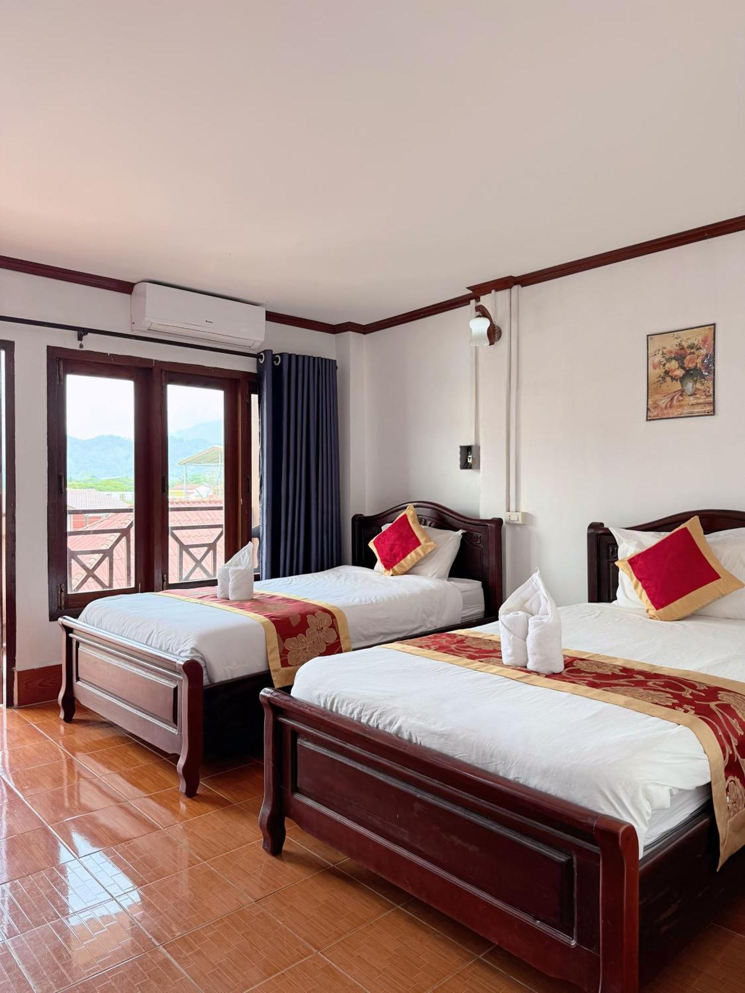 Vangvieng Sisavang Mountain View Hotel Vang Vieng Zewnętrze zdjęcie