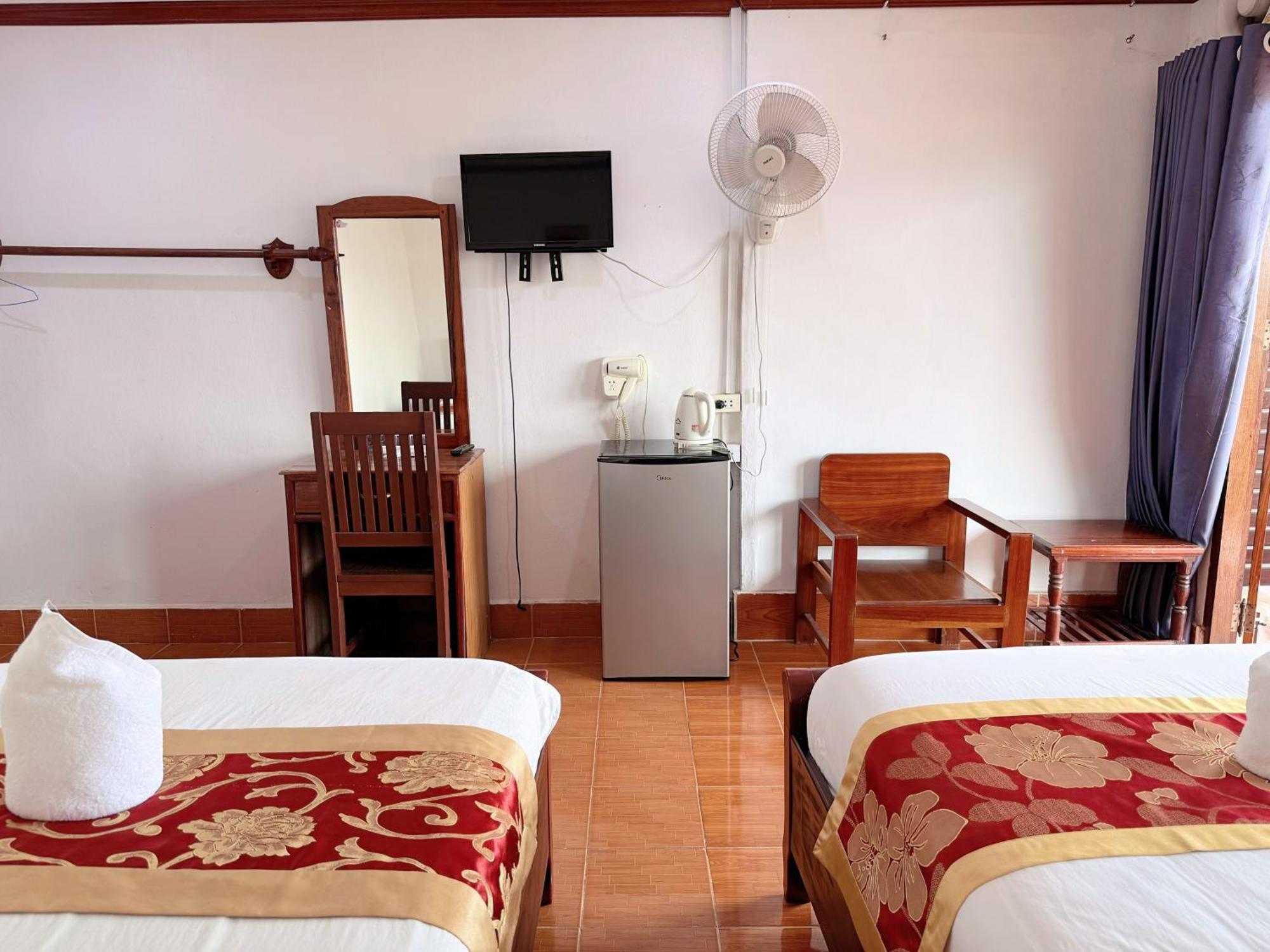 Vangvieng Sisavang Mountain View Hotel Vang Vieng Zewnętrze zdjęcie